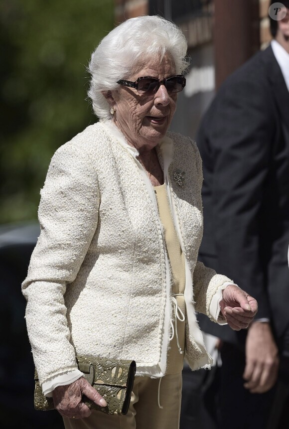 Menchu Alvarez del Valle, grand-mère de Letizia d'Espagne, le 20 mai 2015 à la paroisse Notre-Dame d'Aravaca, dans la banlieue ouest de Madrid, lors de la première communion de son arrière-petite-fille Leonor, princesse des Asturies.
