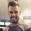 Steven des Anges 7 sort de chez le coiffeur. Mai 2015.
