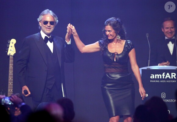 Andrea Bocelli et sa femme Veronica Berti - Concert lors de la Soirée "AmfAR's Cinema Against AIDS" Gala à l'Eden Roc au Cap d'Antibes le 21 mai 2015.