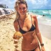Lauren Hayes, craquante en bikini noir à Miami. Photo publiée le 25 mai 2015.