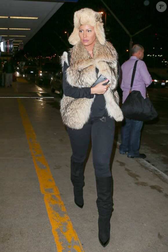Amber Rose arrive à l' aéroport à Los Angeles Le 07 mai 2015  
