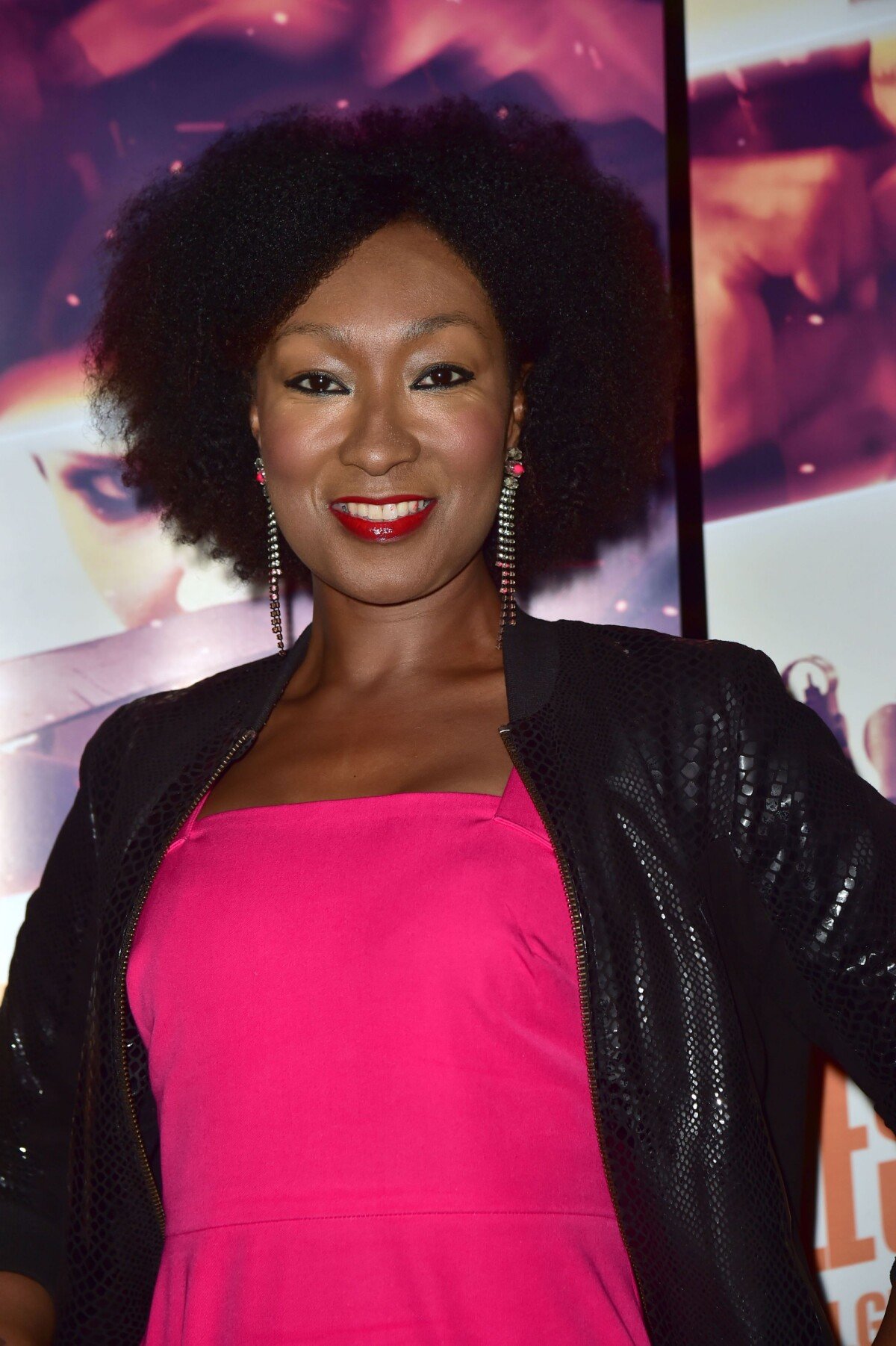 Vidéo Nadège BeaussonDiagne Avantpremière du film Les Portes du soleil Algérie pour Vidéo Nadège BeaussonDiagne Avantpremière du film Les Portes du soleil Algérie pour