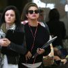 Selena Gomez arrive à l'aéroport de Los Angeles en provenance de New York, le 5 mai 2015. 
