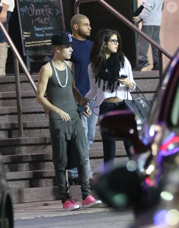 Prix Special - Exclusif Justin Bieber et Selena Gomez quittent le restaurant japonais Yamato a Encino, le 16 novembre 2012.