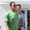 Exclusif - Arnold Schwarzenegger et son fils Patrick sont allés déjeuner au Brentwood Country Mart à Los Angeles. Le 16 août 2013.