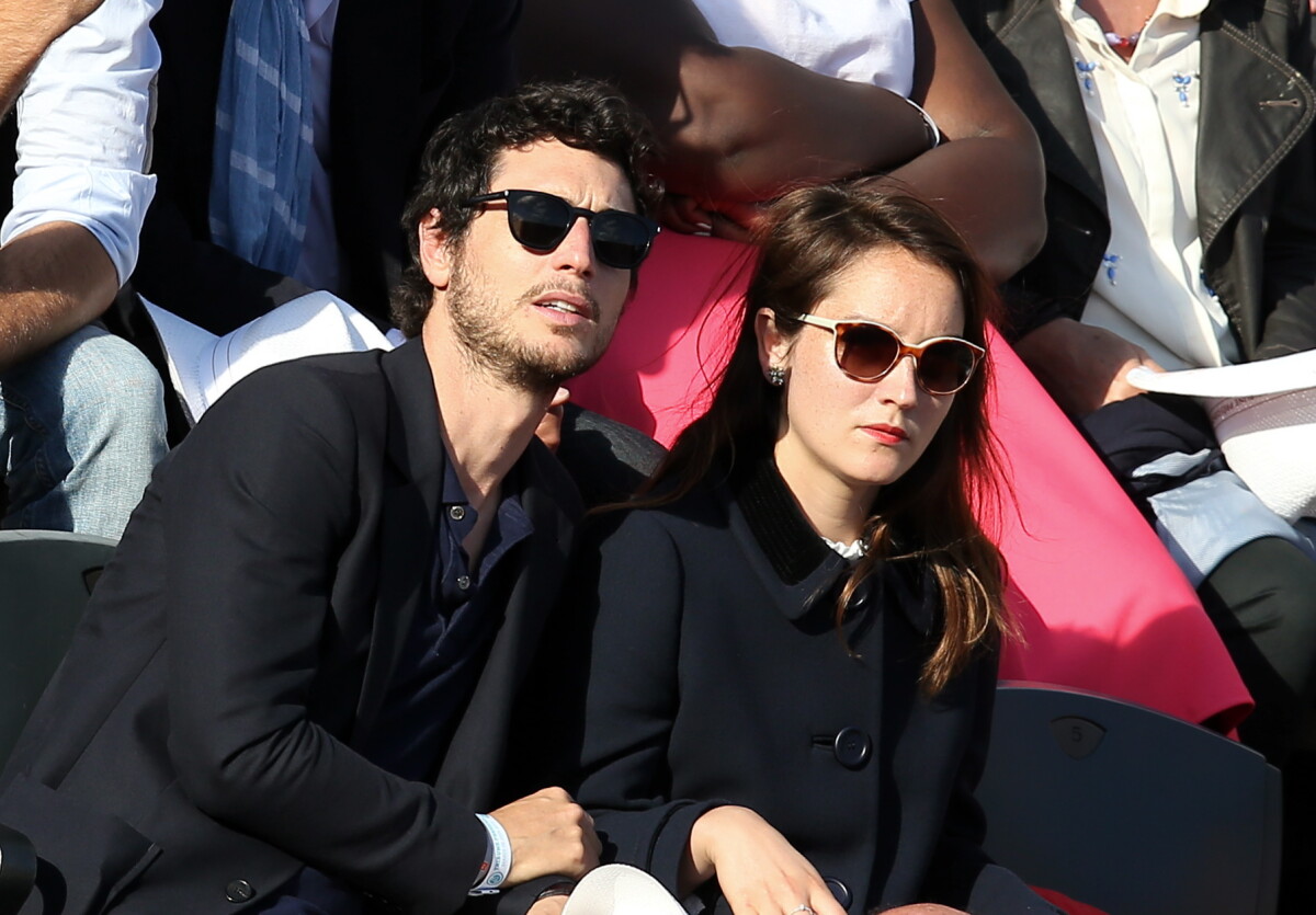 Photo Ana s Demoustier Et J r mie Elka m People Dans Les Tribunes Photo Ana s Demoustier Et J r mie Elka m People Dans Les Tribunes