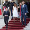 La reine Letizia et le roi Felipe VI d'Espagne ont été reçus à Matignon par le Premier ministre Manuel Valls et sa femme Anne Gravoin le 3 juin 2015 à Paris, au deuxième jour de la visite d'Etat du couple royal espagnol.