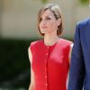 Devant une Letizia superbe en Nina Ricci et d'éminents représentants de la classe politique française, le roi Felipe VI a prononcé le 3 juin 2015 un discours vibrant, en français, à l'Assemblée Nationale à Paris, au deuxième jour de sa visite d'Etat en France.