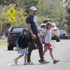 Ben Affleck va chercher ses deux filles Seraphina et Violet à l'école, Santa Monica, Los Angeles, le 2 juin 2015.