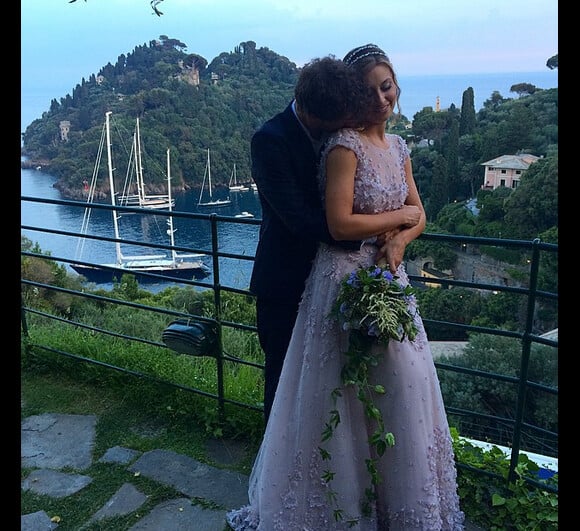 Aly Michalka s'est mariée avec Stephen Ringer, à Portofino en Italie le 9 juin 2015