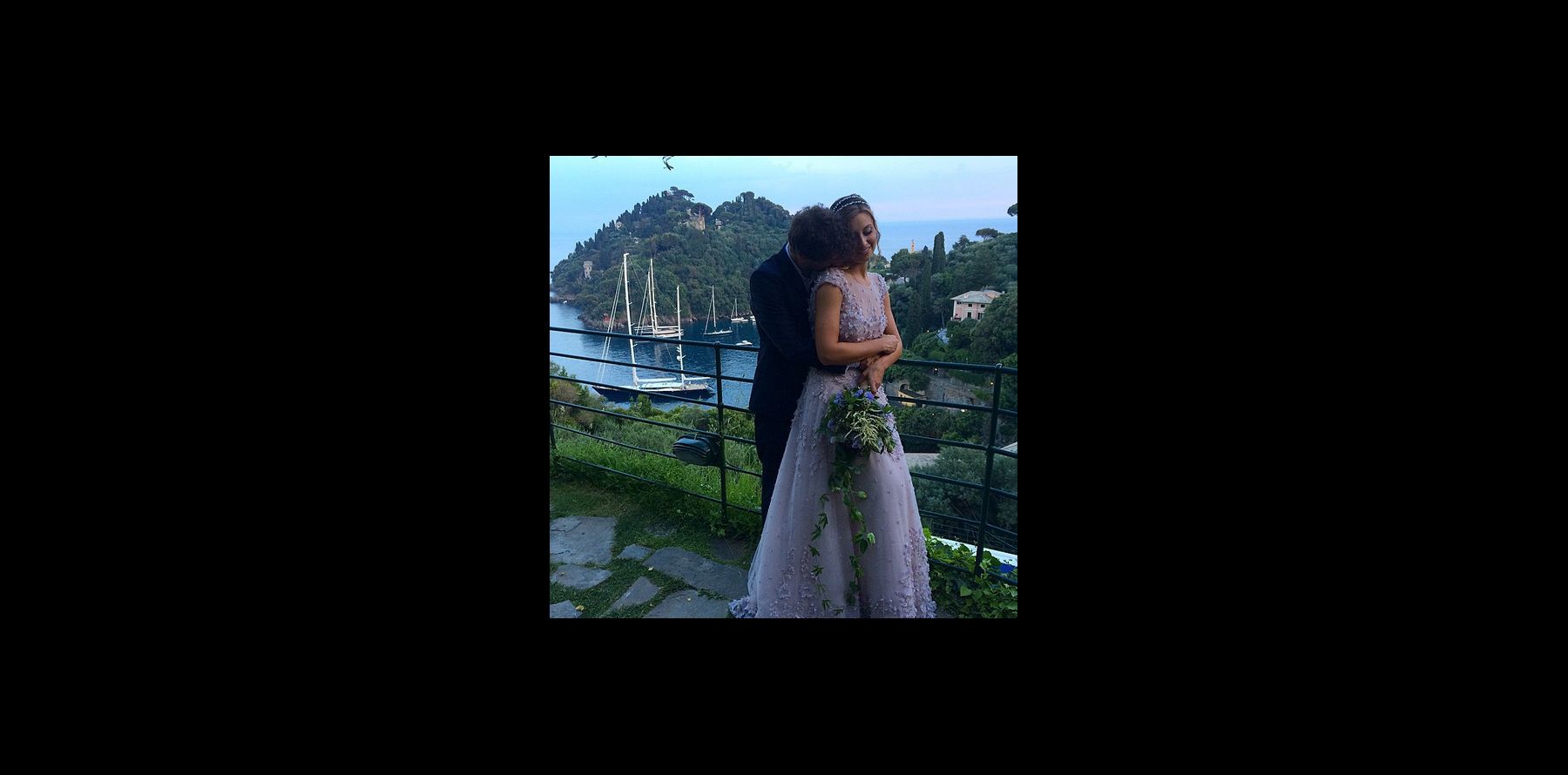 Aly Michalka (Mon Oncle Charlie) est mariée ''Un mariage sentimental