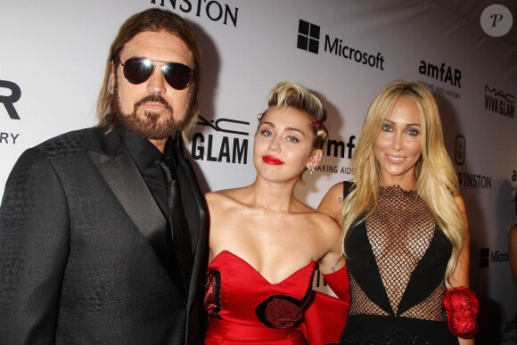 Billy Ray Cyrus, Miley Cyrus et Tish Cyrus  - Gala "AmfAR Inspiration Gala" à New York, le 16 juin 2015