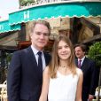  NOlivier Royant et sa fille Hermine - D&eacute;jeuner "P&egrave;res et Filles" au restaurant "Les deux Magots" &agrave; Paris. Le 16 juin 2015 