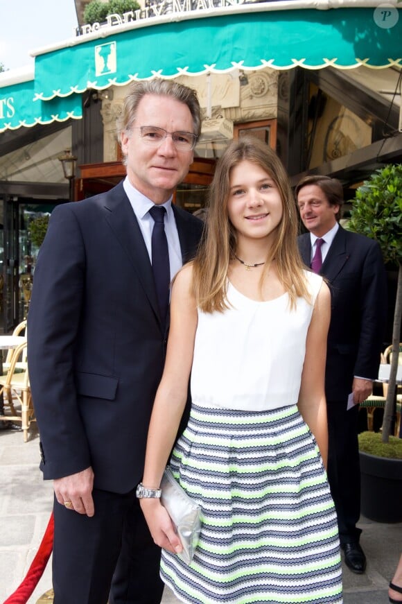 NOlivier Royant et sa fille Hermine - Déjeuner "Pères et Filles" au restaurant "Les deux Magots" à Paris. Le 16 juin 2015
