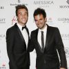 Alex Goude et son mari Romain - Photocall au dîner du Global Gift Gala, organisé au Four Seasons Hôtel George V à Paris, le 25 mai 2015.