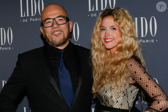 Pascal Obispo et Julie Hantson au Lido, à Paris le 8 avril 2015.