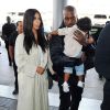 Kim Kardashian, Kanye West et leur fille North à Los Angeles, le 7 avril 2015. 