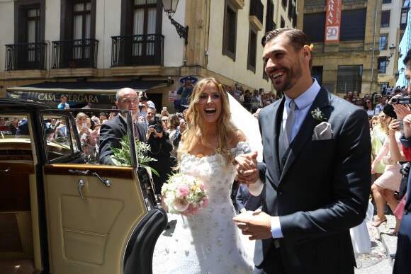 Le footballeur Fernando Llorente et sa jolie Maria Lorente se marient à Saint-Sébastian, le 20 juin 2015.