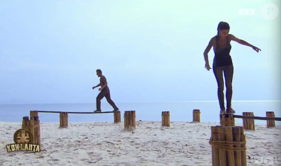 Jessica affronte Marc en finale de l'épreuve d'immunité, dans Koh-Lanta 2015 (épisode 10), le vendredi 26 juin 2015 sur TF1.