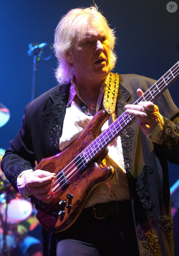 Chris Squire du groupe Yes au HP Pavilion de San Jose le 17 avril 2004
