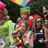 Cynthia Nixon et sa compagne Christine Marinoni font la Gay Pride de New York avec leur fils Charlie. Le 28 juin 2015  