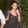 Rihanna quitte le restaurant Giorgio Baldi à Santa Monica. Los Angeles, le 30 juin 2015.