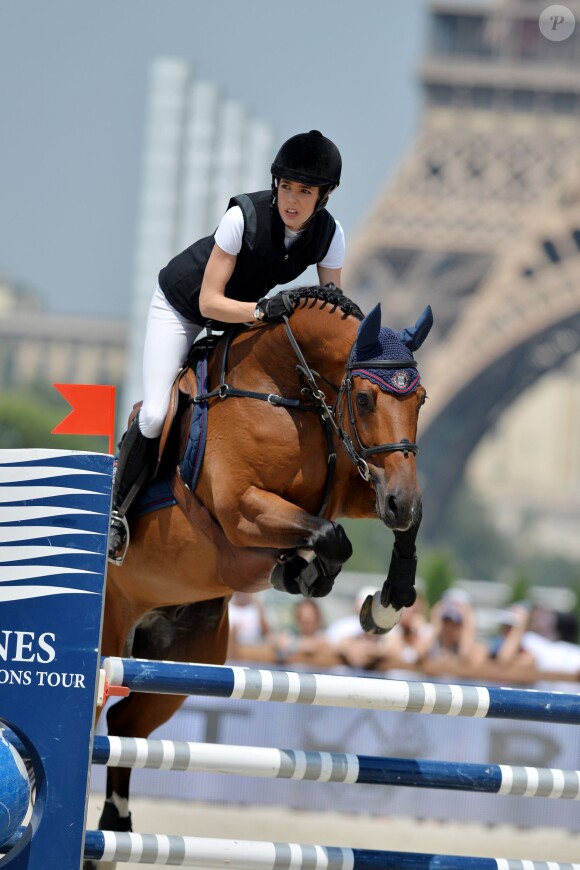 Charlotte Casiraghi au Paris Eiffel Jumping sur le Champs-de-Mars à Paris, le 3 juillet 2015.