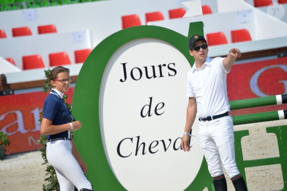 Guillaume Canet et sa nièce Paloma de Crozals lors du Paris Eiffel Jumping du Champs-de-Mars à Paris, le 3 juillet 2015