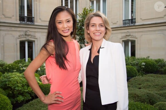 L'actrice Xin Wang et Géraldine Dobey (Directrice générale de l'Hôtel Barrière Le Fouquet's Paris) - Cocktail pour le film "Monica's List " à l'hôtel Barrière Fouquet's à Paris, France le 29 juin 2015.