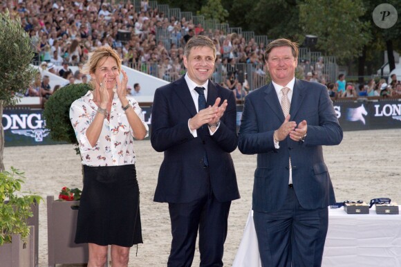 Virginie Coupérie-Eiffel, Juan-Carlos Capelli vice-président de Longines et Jan Tops - Remise du Grand Prix de Paris lors du Longines Paris Eiffel Jumping au Champ-de-Mars à Paris, le 4 juillet 2015.