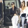 Kourtney Kardashian à la sortie de chez Barneys New York avec son fils Reign et des amies à Beverly Hills, le 25 juin 2015.  