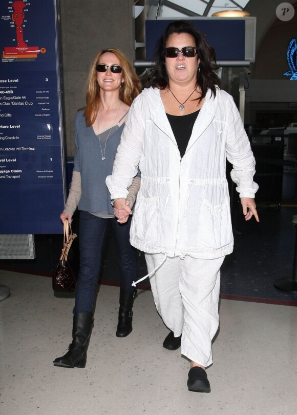 Rosie O'Donnell et sa fiancée Michelle Rounds arrivent à LAX, Los Angeles, le 8 mai 2012
