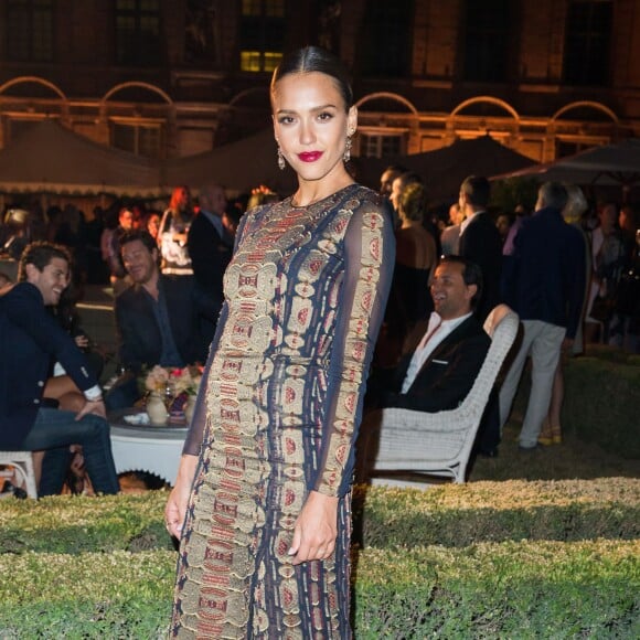 Jessica Alba à la soirée Tory Burch à Paris le 7 juillet 2015