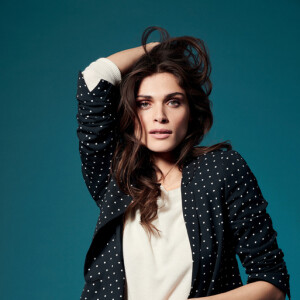 Elisa Sednaoui est le nouveau visage de la marque 1.2.3