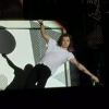 Harry Styles fait une chute lors d'un concert des One Direction, juillet 2015
