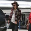 Exclusif - Harry Styles arrive à l'aéroport de Van Nuys pour prendre un jet privé, pour se rendre au Billboard Music Awards à Las Vegas. Le 17 mai 2015  