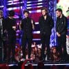 Le groupe One Direction (Liam Payne, Harry Styles, Zayn Malik, Niall Horan et Louis Tomlinson) (prix "Aria Awards" dans la catégorie "Meilleur Artiste International") - Cérémonie des "Arias Awards" à Sydney, le 26 novembre 2014.  