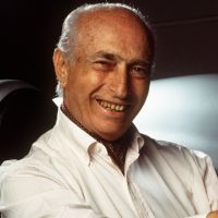 Juan Manuel Fangio : Le fils caché de la légende fait exhumer ses restes...