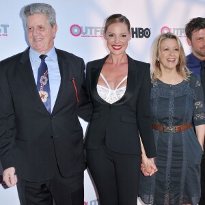 Sam McMurray, Katherine Heigl, Linda Emond et Houston Rhines  à la première de « Jenny's wedding » à West Hollywood, le 10 juillet 2015 