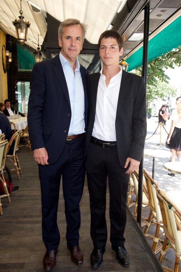 Exclusif - Bernard de La Villardière et son fils Nicolas de la Villardière lors de la 9e édition du déjeuner Pères et fils organisé au café Les Deux Magots à Paris, le 23 juin 2014.