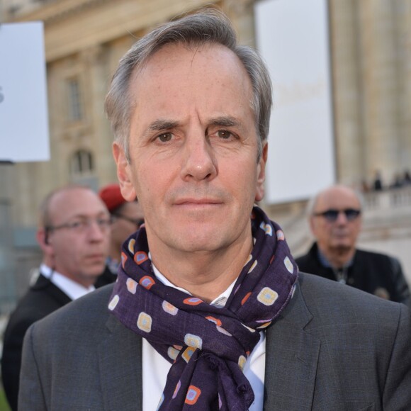 Bernard de La Villardière - Arrivées et sorties du défilé de mode "Chloé", collection prêt-à-porter automne-hiver 2015/2016, à Paris. Le 8 mars 2015.