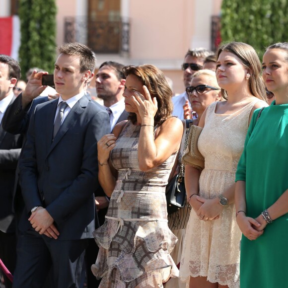 Louis Ducruet, la princesse Stéphanie de Monaco, Camille Gottlieb et Pauline Ducruet. La famille princière de Monaco célébrait le 11 juillet 2015 autour du prince Albert II et de la princesse Charlene les 10 ans de l'avènement du souverain monégasque.