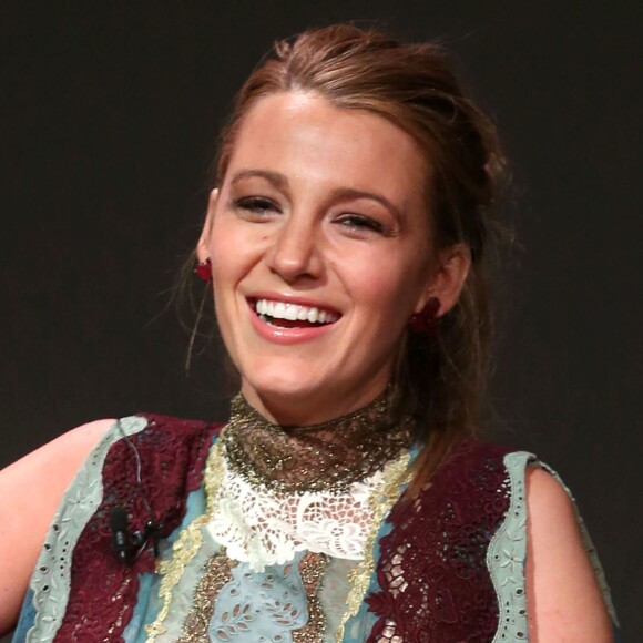 Blake Lively fait la promotion de « The Age Of Adaline » dans l'Apple Store de Soho à New York, le 22 avril 2015