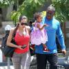 Reggie Bush et Lilit Avagyan vont déjeuner au Ed's Coffee Shop avec leur fille Briseis à West Hollywood, Los Angeles, le 1er juillet 2014