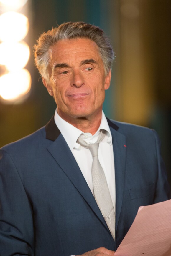 Exclusif - Gérard Holtz - Backstage de l'enregistrement de l'émission "La télé chante pour le Sidaction" aux Folies Bergère à Paris. L'émission sera diffusée sur France 2 le 28 mars 2015