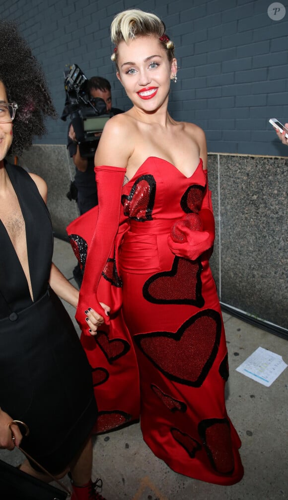 Miley Cyrus - Gala "AmfAR Inspiration Gala" à New York, le 16 juin 2015.  