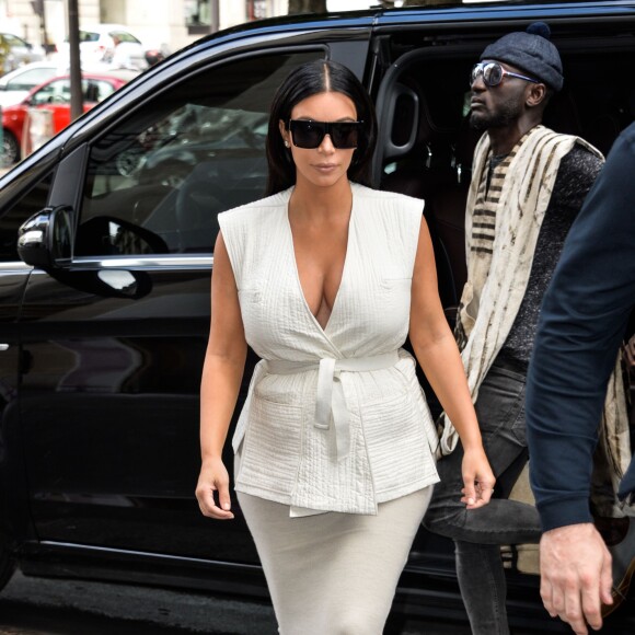 Kim Kardashian dans les rues de Paris le 21 juillet 2015