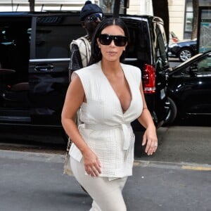 Kim Kardashian dans les rues de Paris le 21 juillet 2015