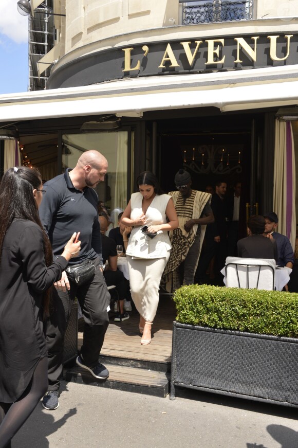 Pregnant Kim Kardashian is seen leaving restaurant L'Avenue after lunch with Balmain designer Olivier Rousteing in Paris, France, on July 21, 2015. Photo by ABACAPRESS.COM21/07/2015 - Paris