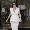 Kim Kardashian (enceinte) sort de son hôtel à Paris. Le 21 juillet 2015